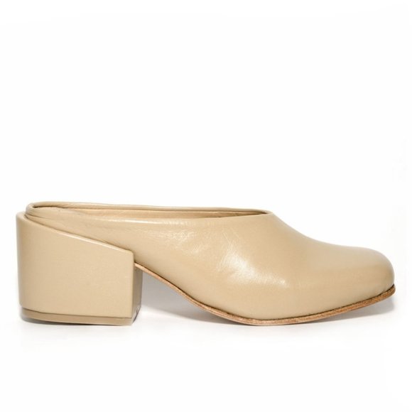 ZOU XOU Sabot Mule in Camel, Size 7 - Picture 3 of 7